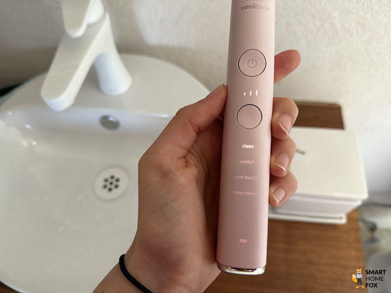 The Sonicare 9000 electric toothbrush programme display.